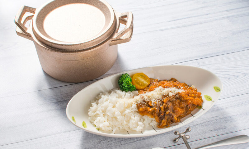 【簡単】銅鍋で作る、野菜のうまみたっぷり無水カレーレシピ