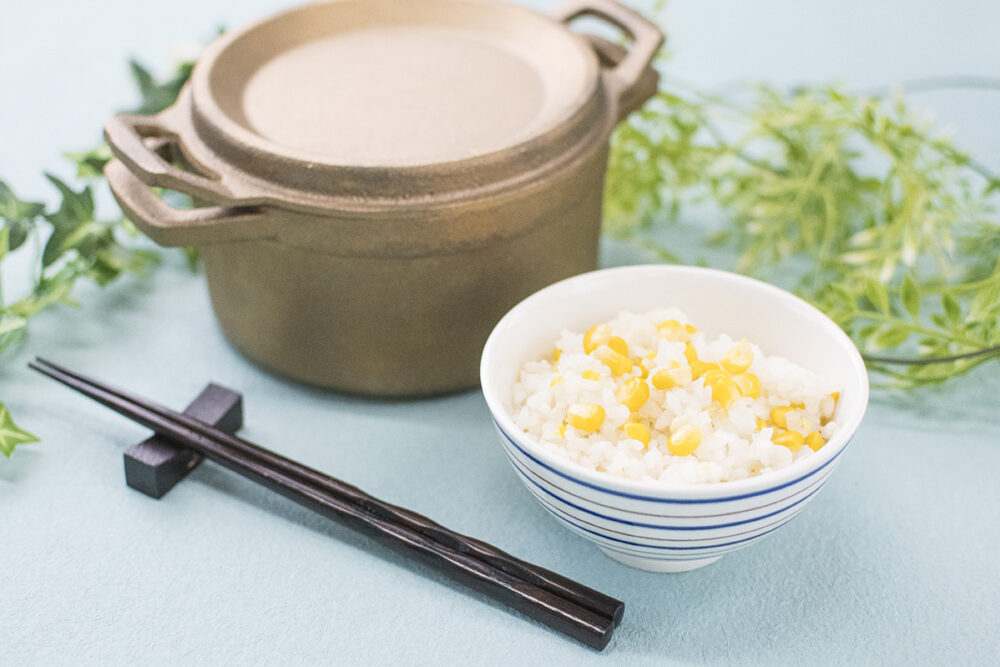 【美味い】銅鍋で作るほくほく甘い！ とうもろこしご飯レシピ
