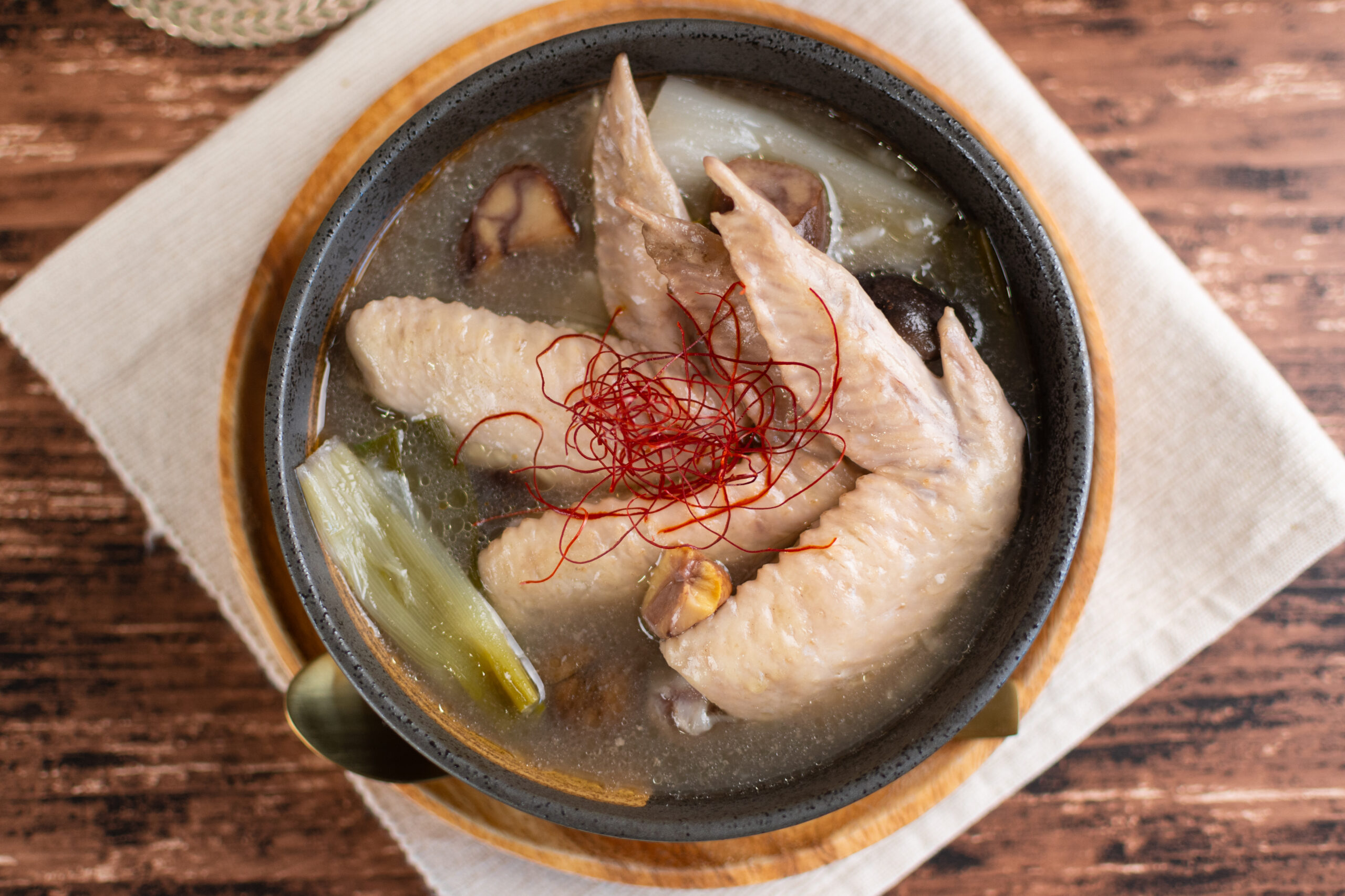 【温活×腸活】銅鍋てふてふで作る参鶏湯レシピ・作り方｜銅鍋で体の芯からぽかぽかに